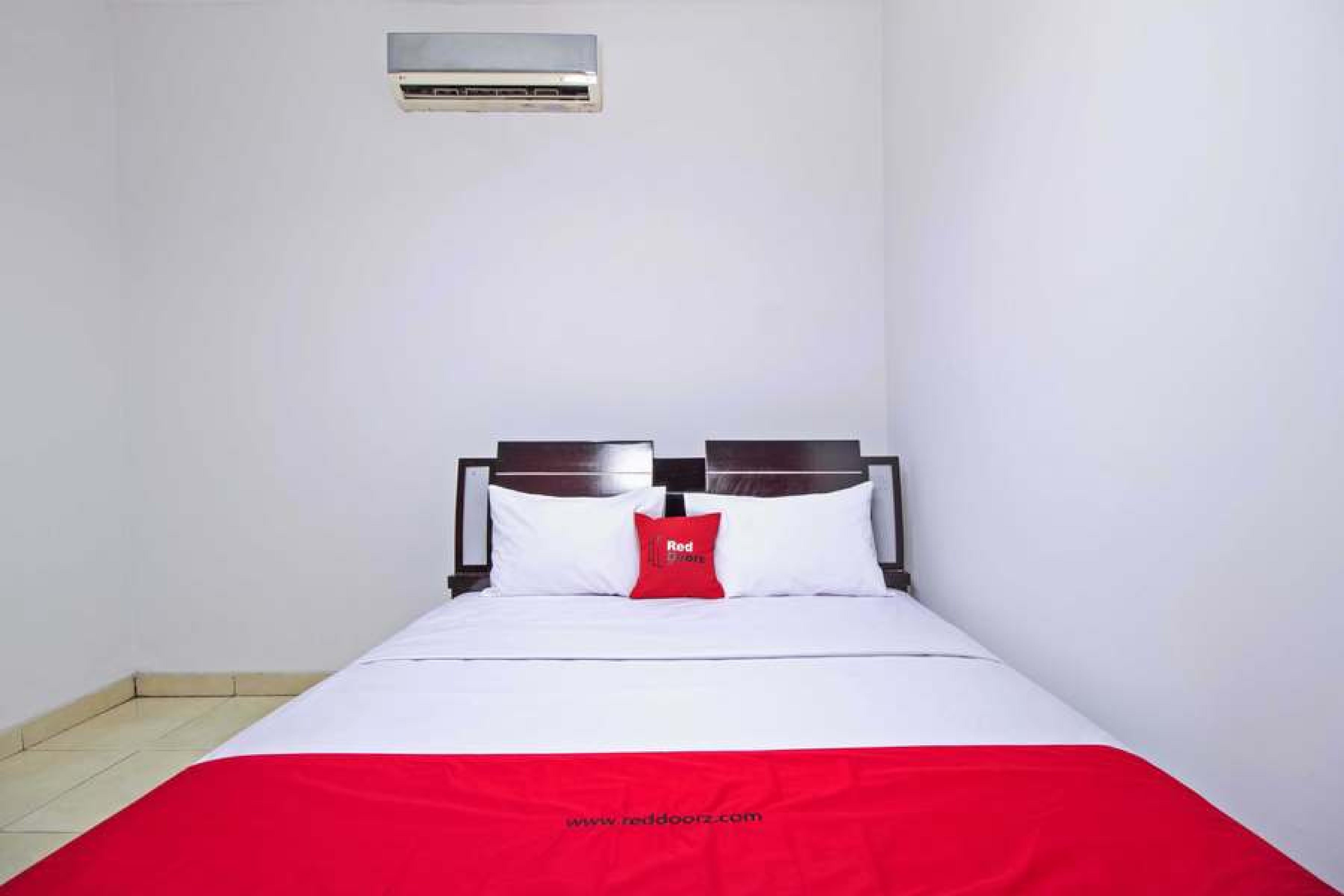 Reddoorz @ Pangeran Antasari 2 Hotel Cilandak  Luaran gambar